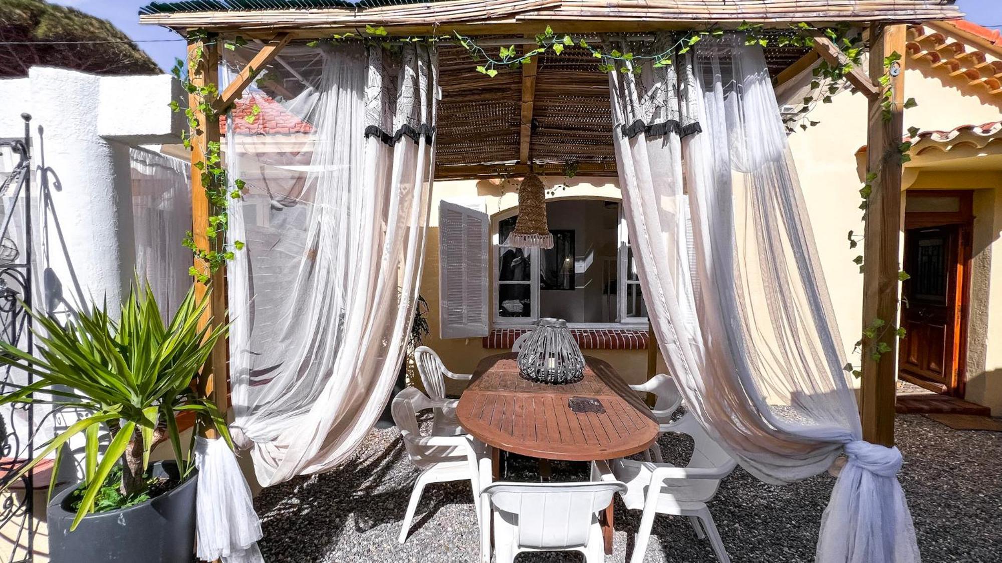 Ferienhaus Reve D'azur, 2 Chambres, Maison Julia En Bord De A La Nartelle, Piscine Partagee, Parking & Terrasse Bbq, Wifi Et Draps Inclus A Pied Sainte-Maxime