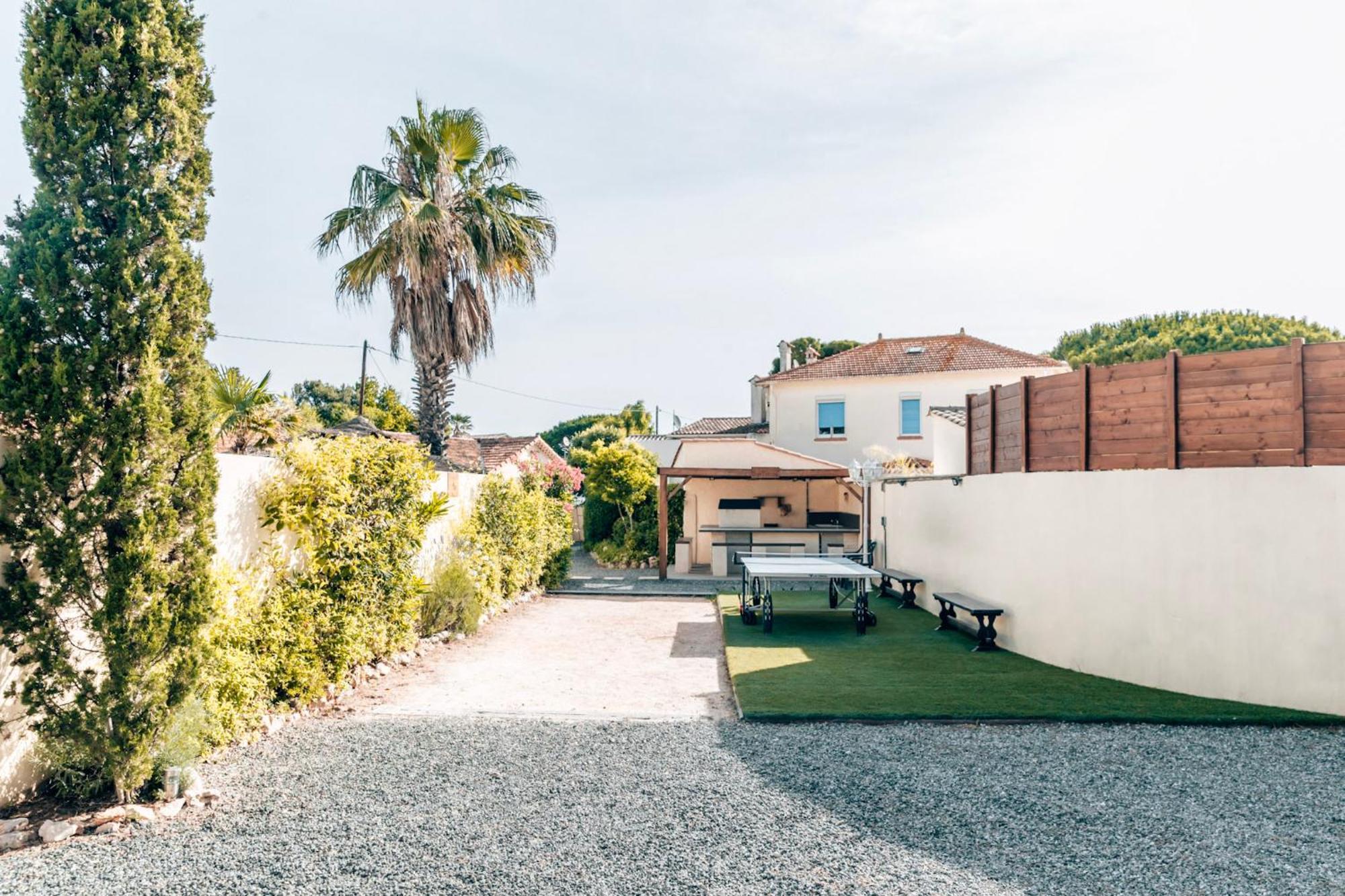 Reve D'azur: Beachfront With Shared Pool And Bbq Terrace Holiday home Sainte-Maxime