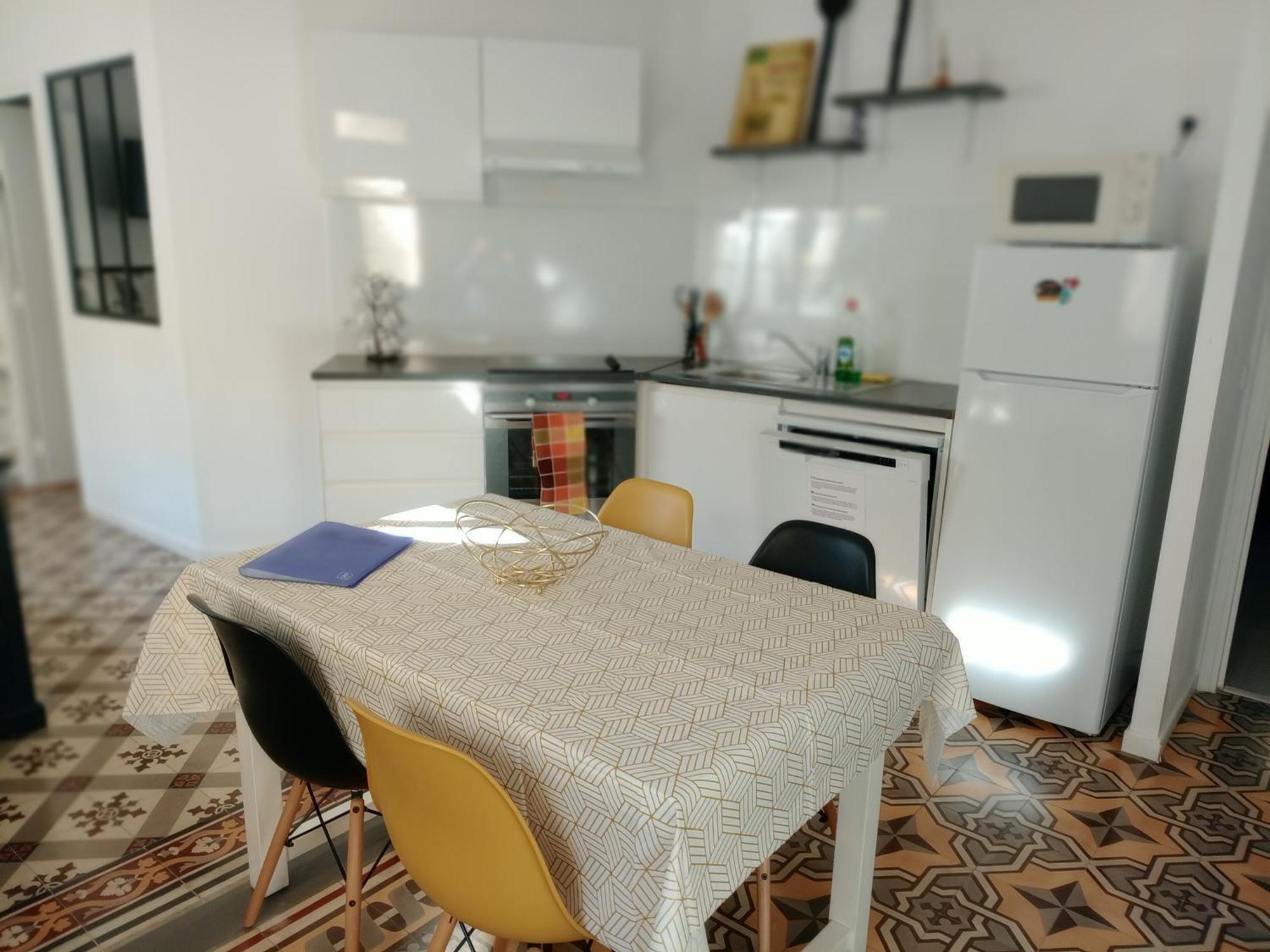 Reve D'azur: Beachfront With Shared Pool And Bbq Terrace *